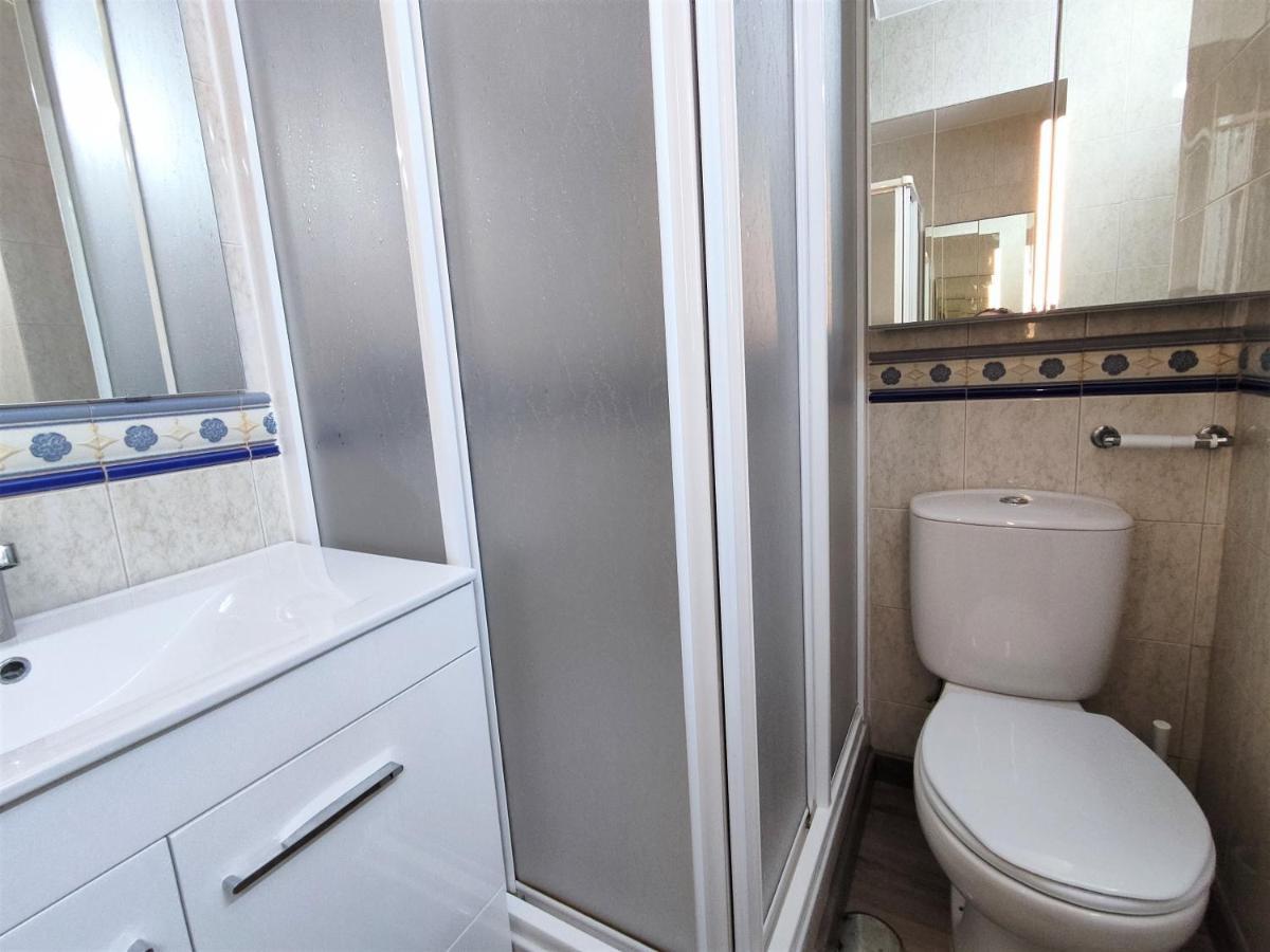7c Invicta - Casas & Papeis Armacao de Pera